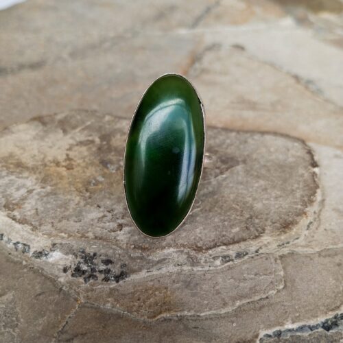anillo con piedra jade africano 528