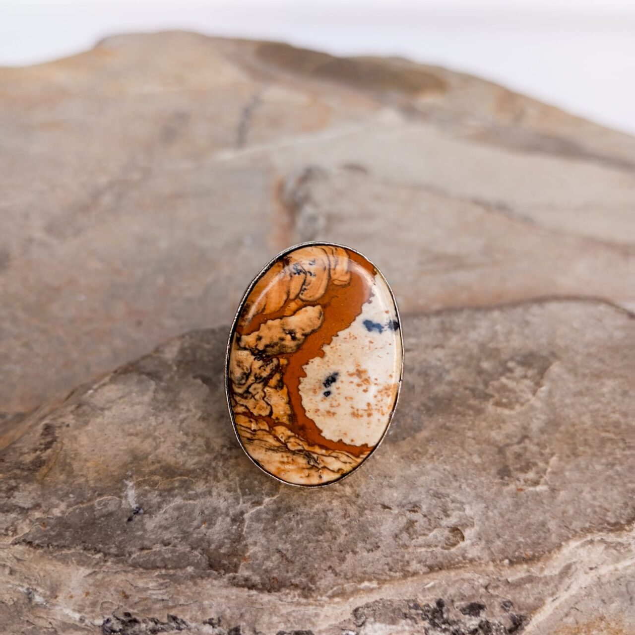 anillo con piedra jaspe madera 584
