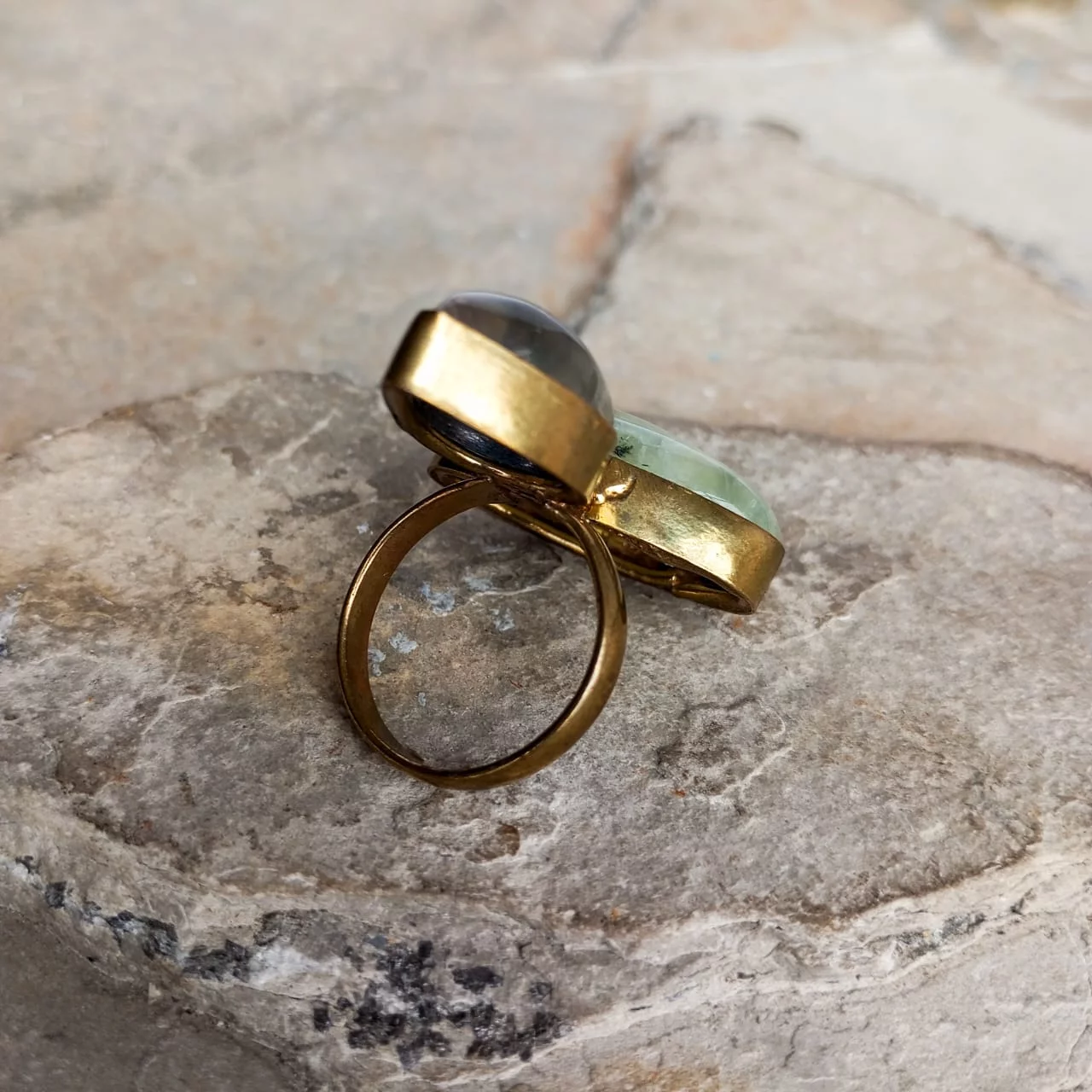 Anillo de compromiso con dos online piedras