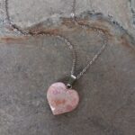 Dije Corazón con Piedra Rodocrosita