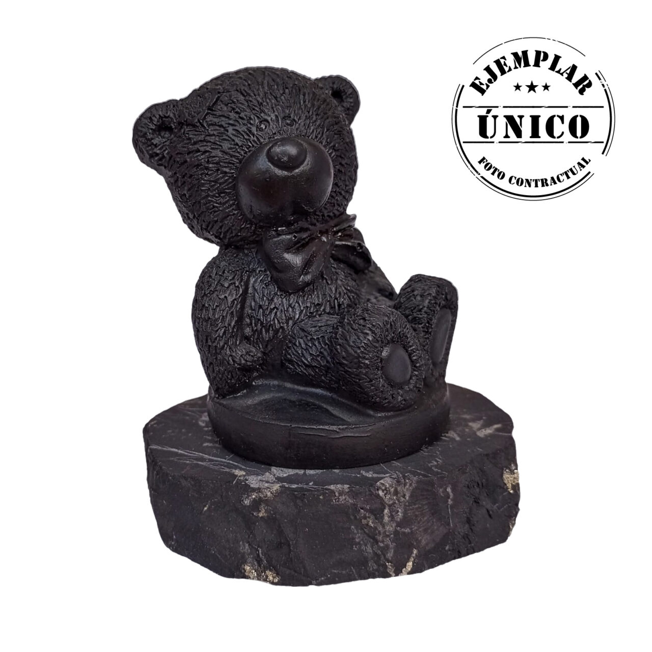 figura de oso tallado en piedra shungita 02