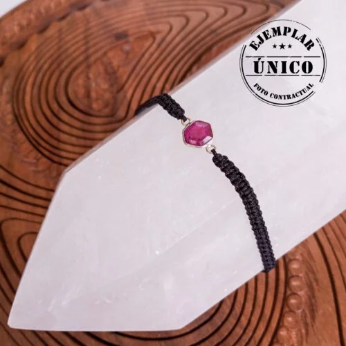 Pulsera Tejida Con Piedra Rubí