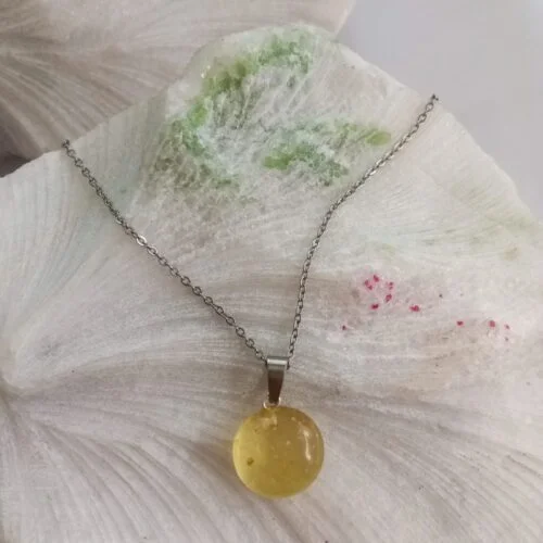 Dije en Piedra Ámbar