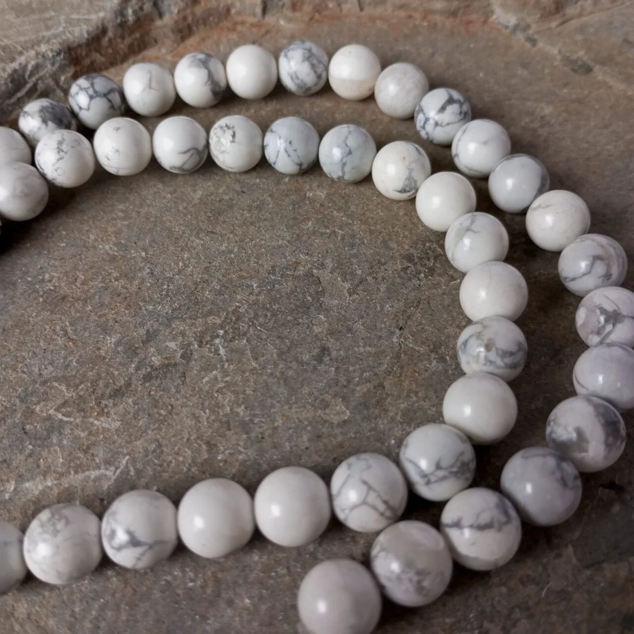 Sarta en Piedra Howlite #8