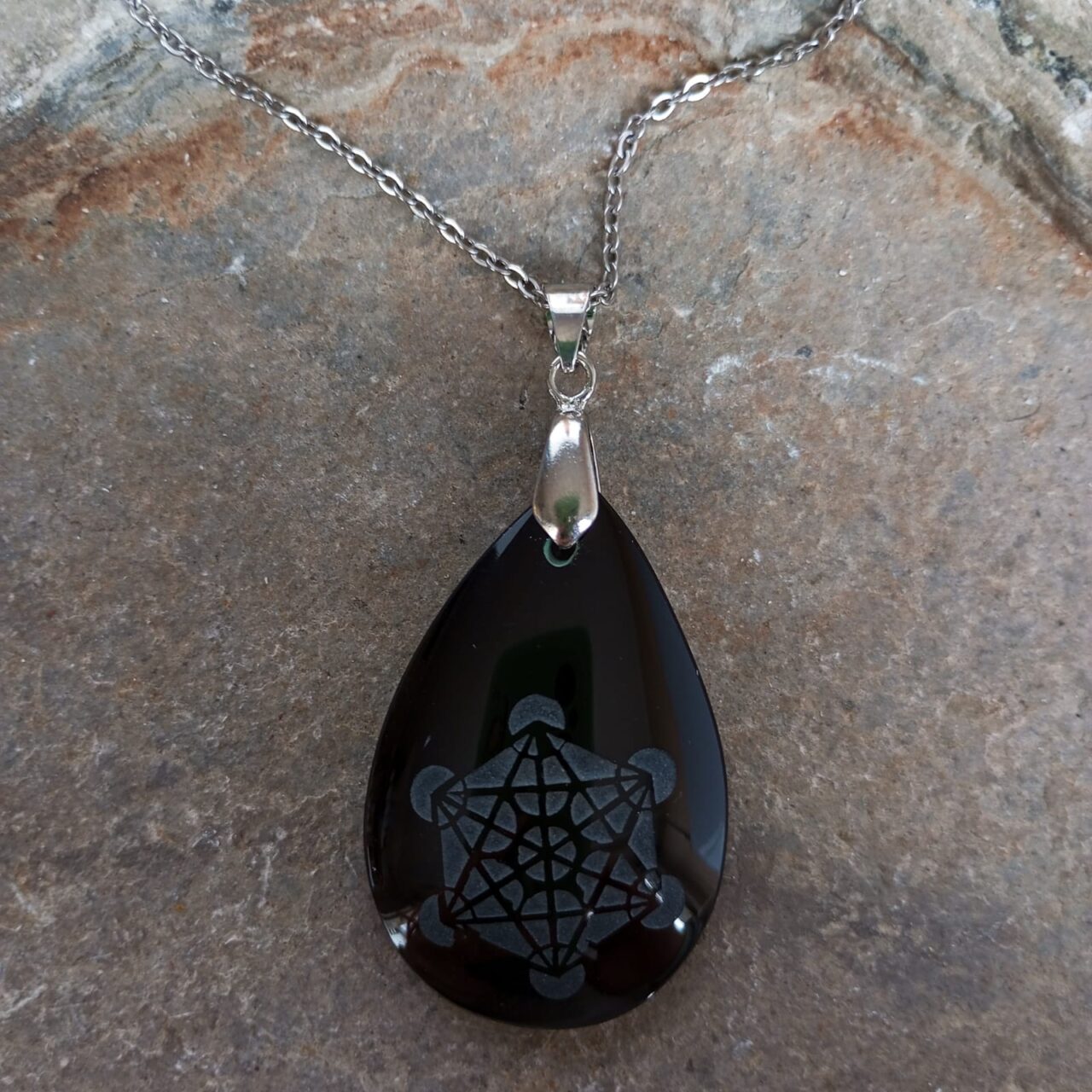 dije en piedra obsidiana metatron 10021