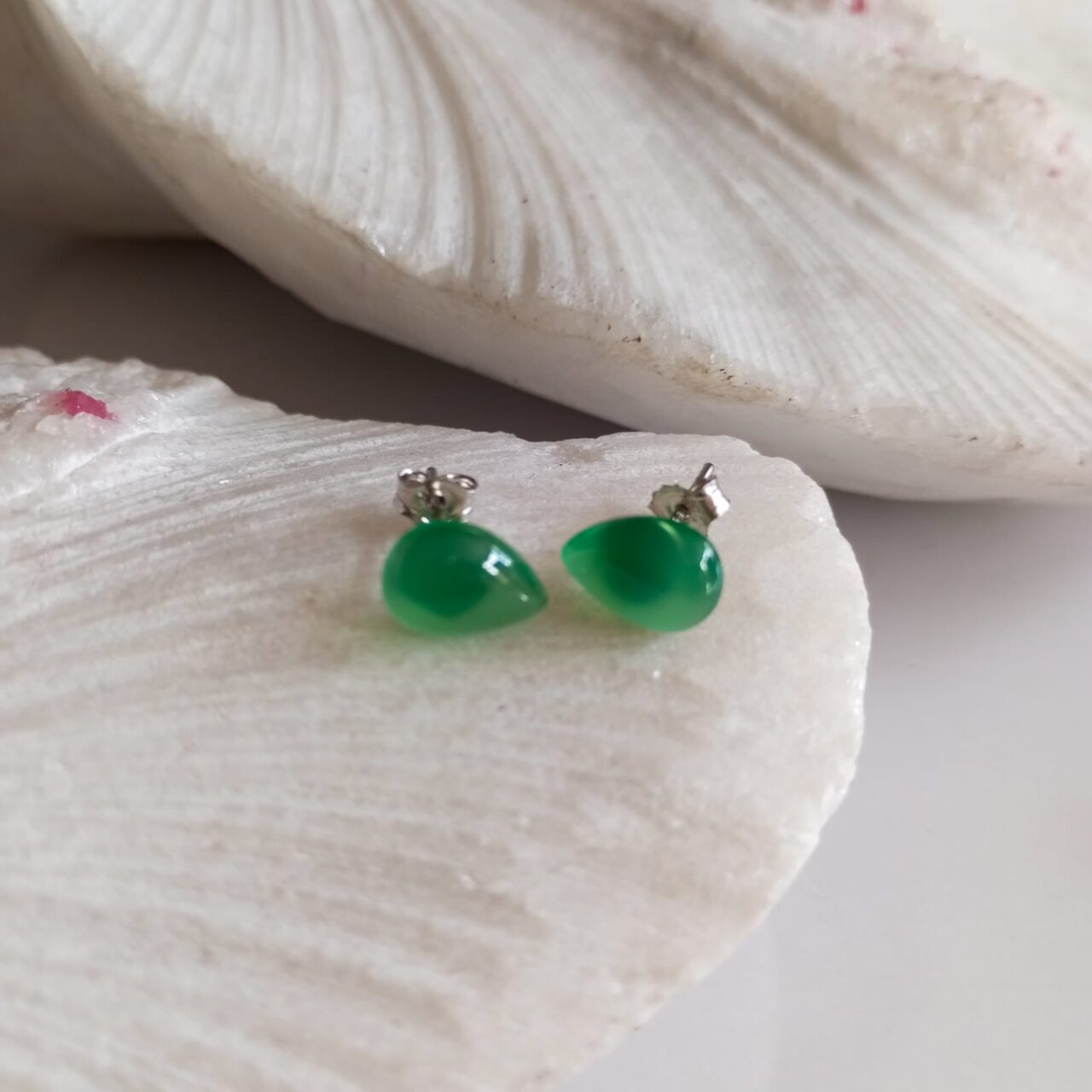 aretes en plata con piedra agata verde gota 10120