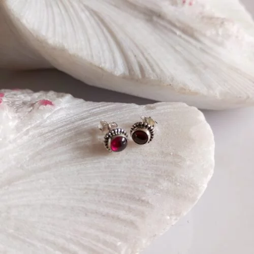 Aretes en Plata con Piedra Granate