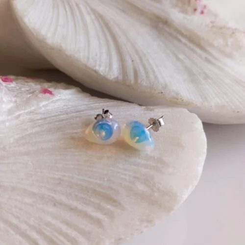 Aretes en Plata con Piedra Opalina Gota