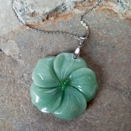 Dije Flor en Piedra Aventurina