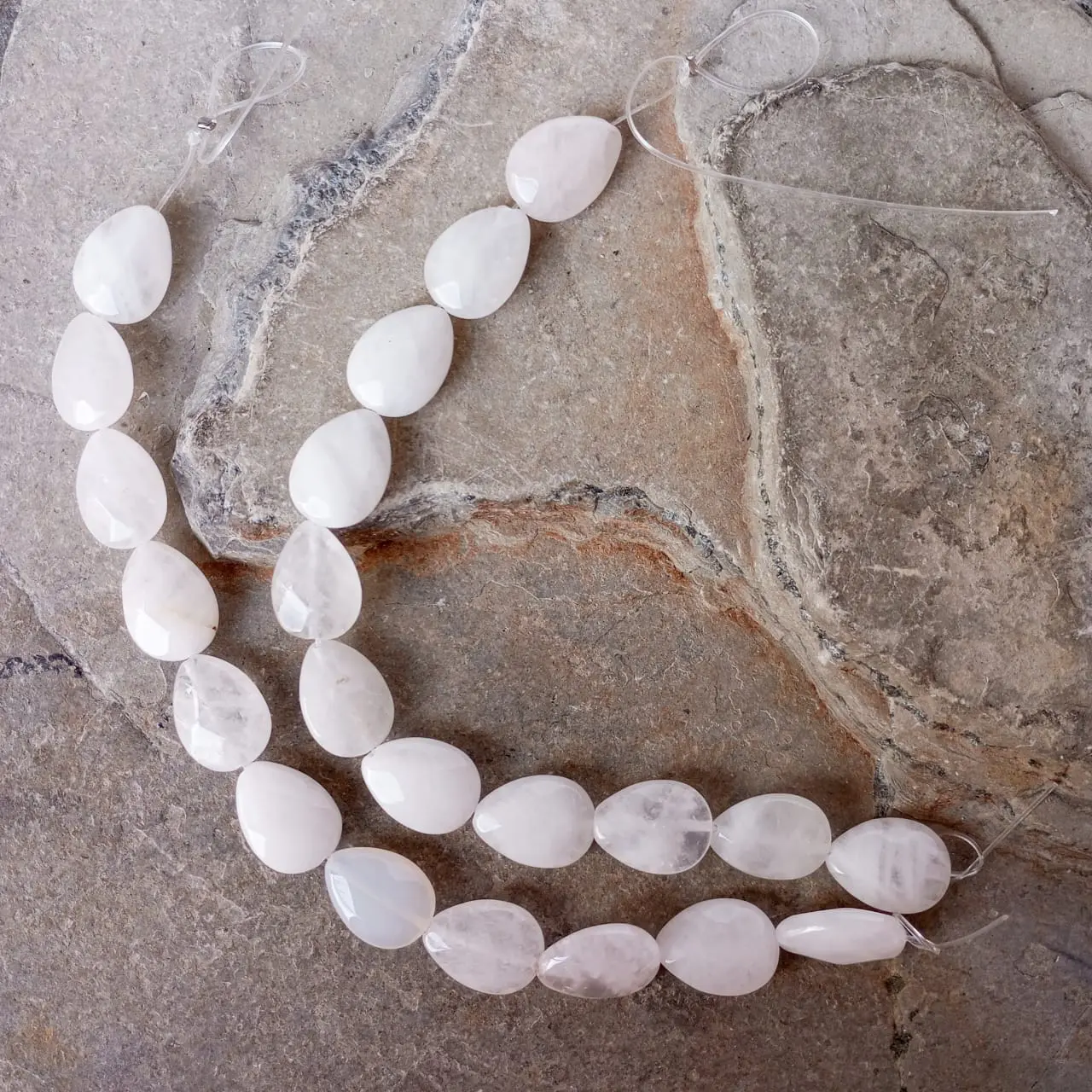 sarta forma gota facetada grande plana piedra cuarzo blanco 12071