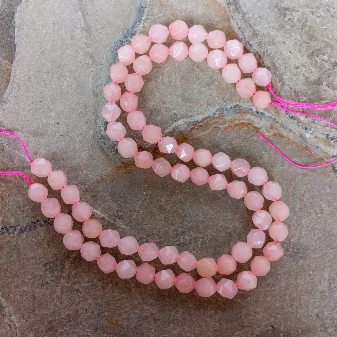 sarta semiesferas geometricas cuarzo rosa 12262