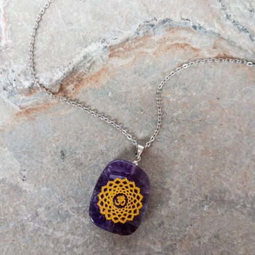 Dije Chakra Sahasrara en Piedra Amatista