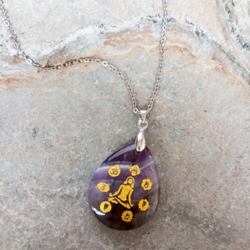 Dije en Piedra Amatista con Grabado Simbología Siete Chakras