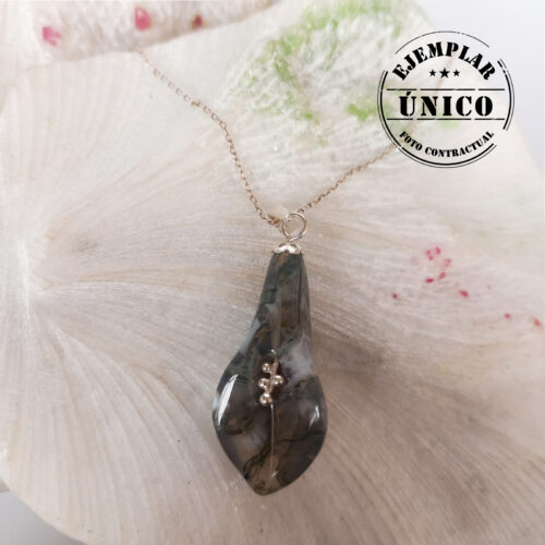 Dije en Plata con Piedra Ágata Musgo Forma Cartucho