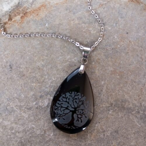 Dije en Piedra Obsidiana con Símbolo Árbol de la Vida