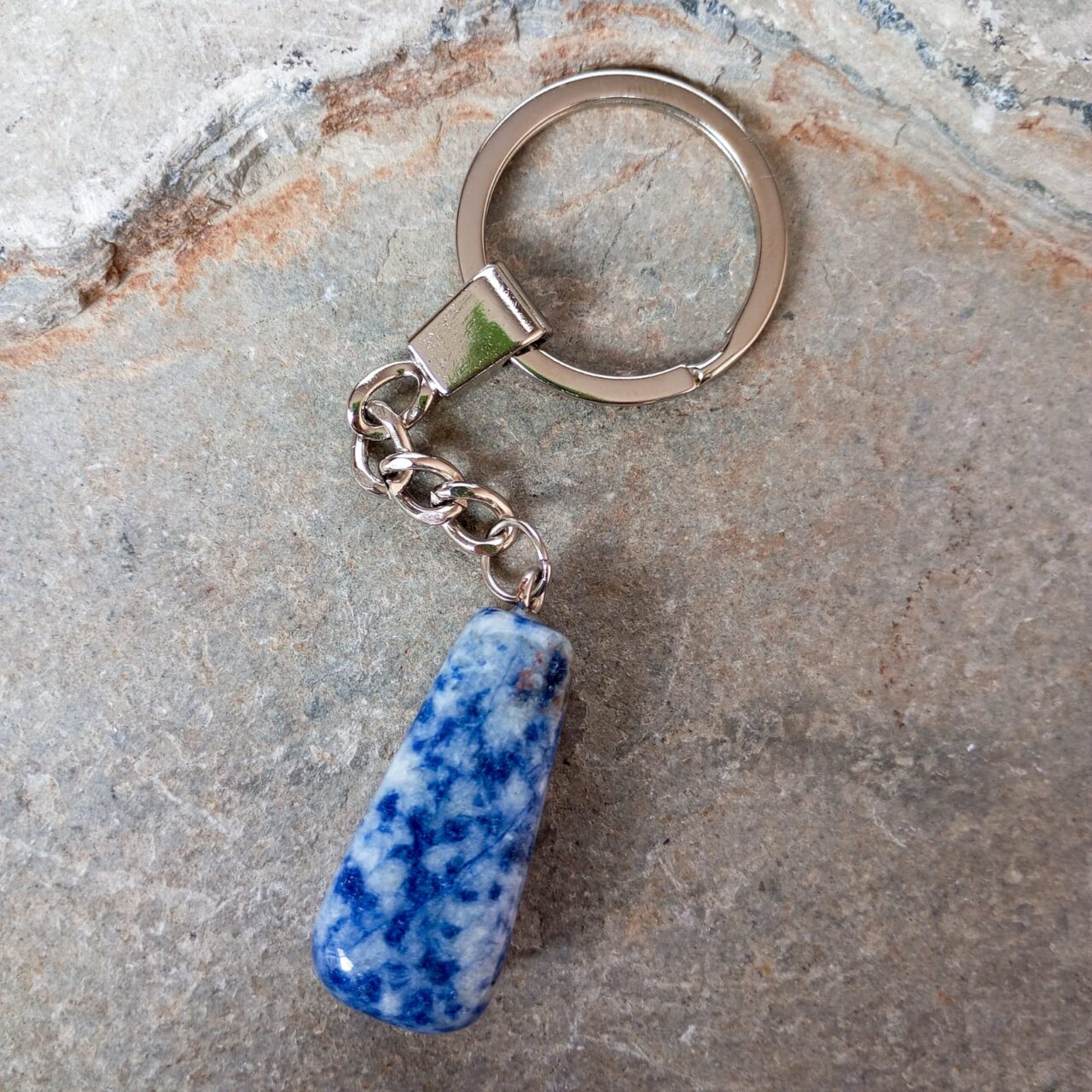 llavero en piedra natural sodalita 12623