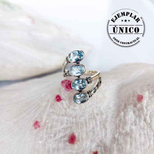 Anillo en Plata con Piedra Aguamarina