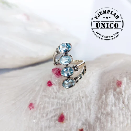 Anillo en Plata con Piedra Aguamarina