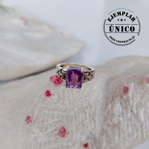 Anillo en Plata con Piedra Amatista