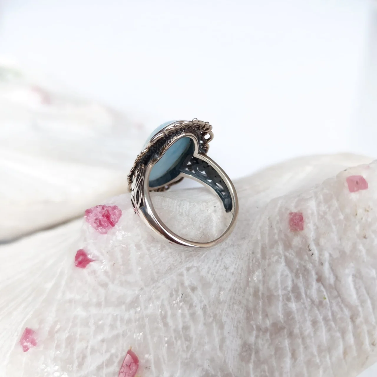 Anillo en Plata con Piedra Larimar