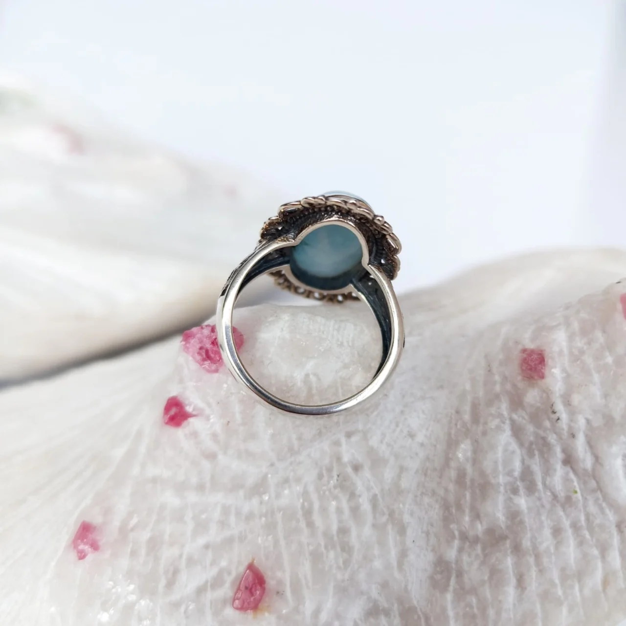 Anillo en Plata con Piedra Larimar