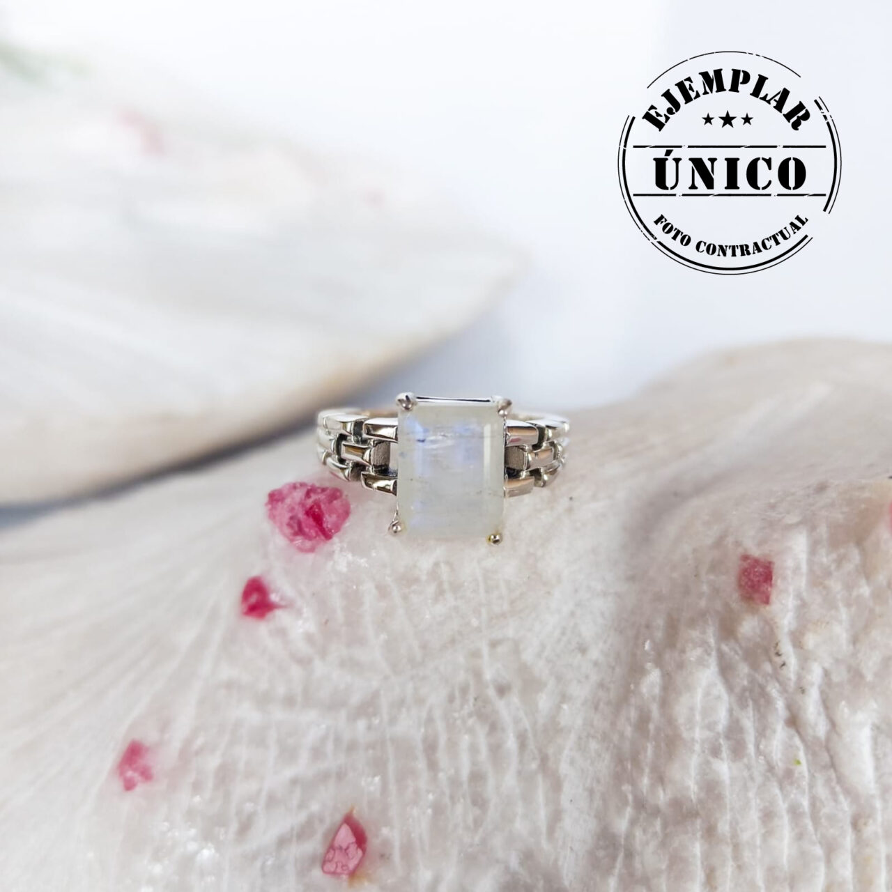 anillo en plata con piedra luna Productos con sello 2025 77