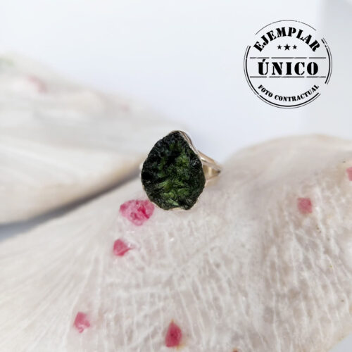 Anillo en Plata con Piedra Moldavita
