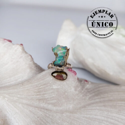 Anillo en Plata con Piedra Ópalo en Bruto y Turmalina Sandía