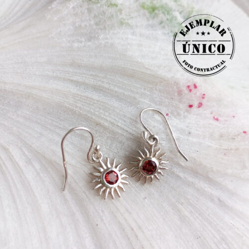 Aretes en Plata con Piedra Granate Rojo