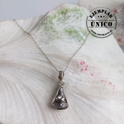 Dije en Plata con Meteorito de Hierro