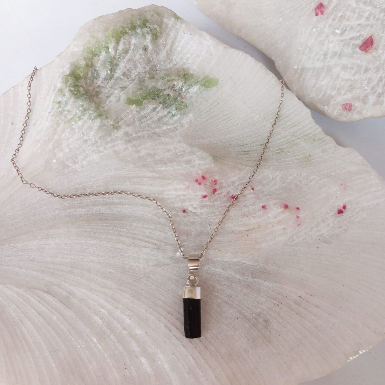 dije en plata con piedra turmalina 13257