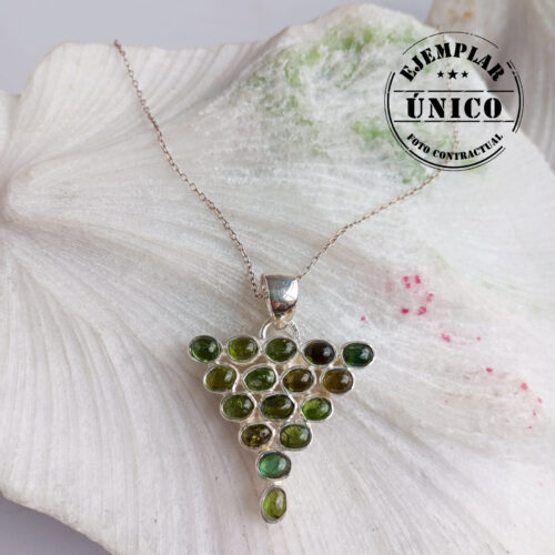 Dije en Plata con Piedra Turmalina Verde