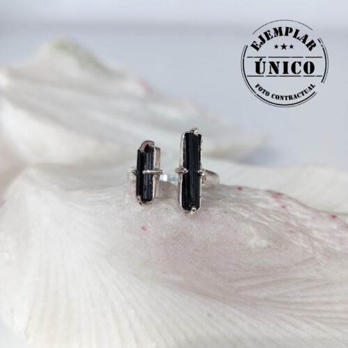 Anillo en Plata con Piedra Turmalina Doble