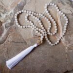 Japa Mala con Cuarzo Blanco