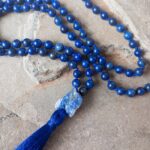 Japa Mala con Piedra Lapislázuli