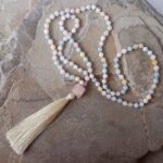 Japa Mala con Piedra Morganita y Cuarzo Rosa