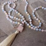 Japa Mala con Piedra Morganita y Cuarzo Rosa