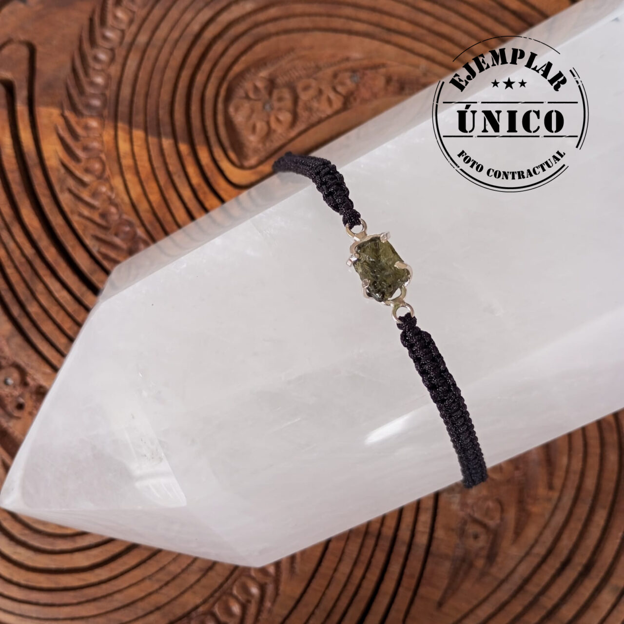 pulsera tejida con piedra moldavita Productos con sello 2025 210