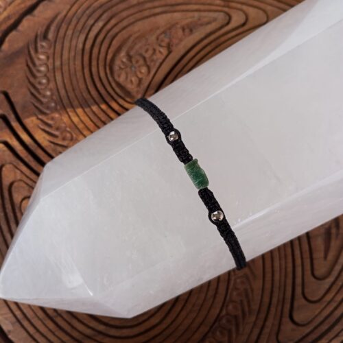Pulsera Tejida Con Piedra Esmeralda