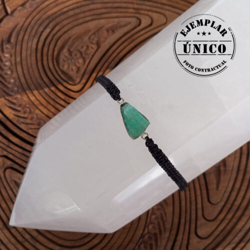 Pulsera Tejida Con Piedra Esmeralda en Bruto