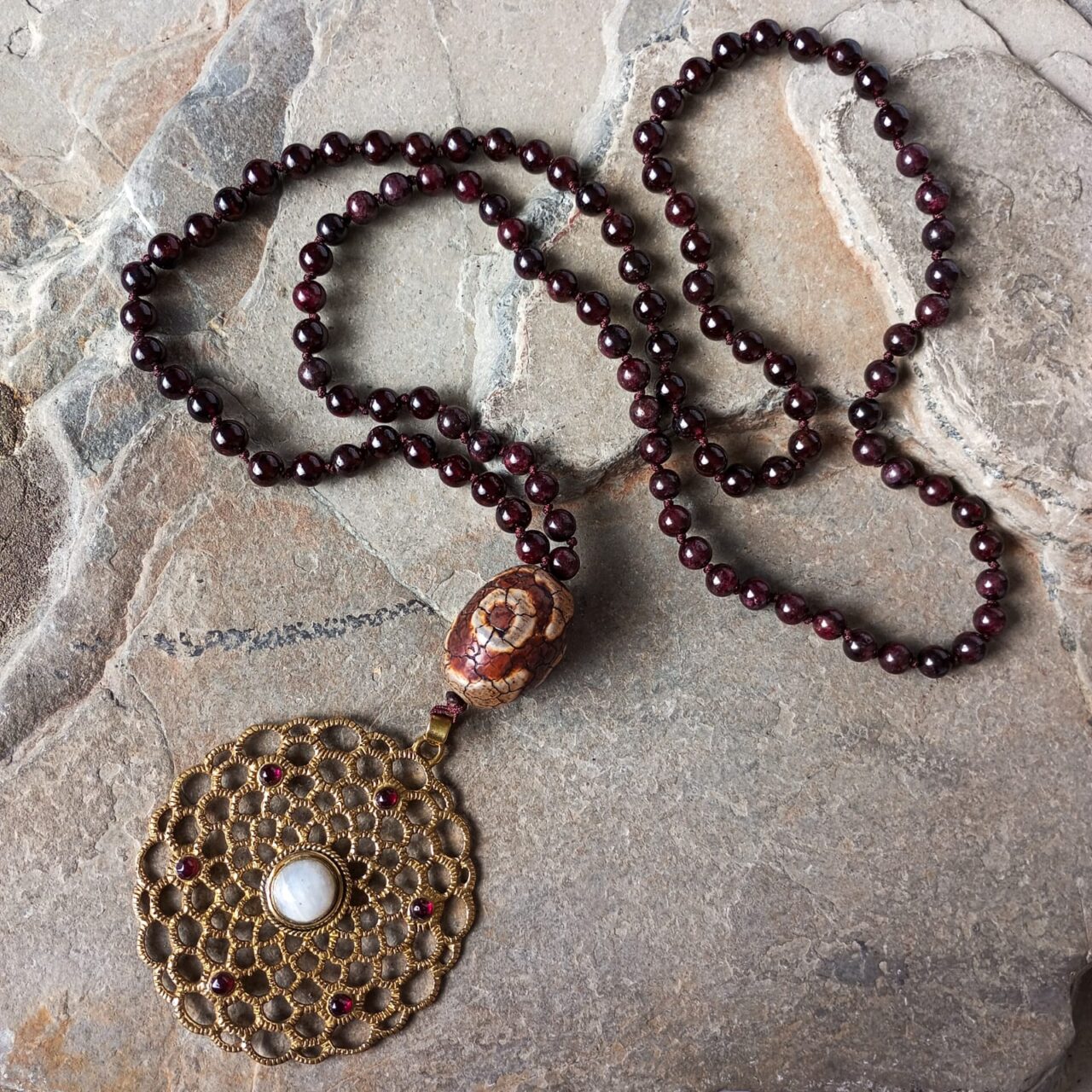 japa mala con piedra granate 13568