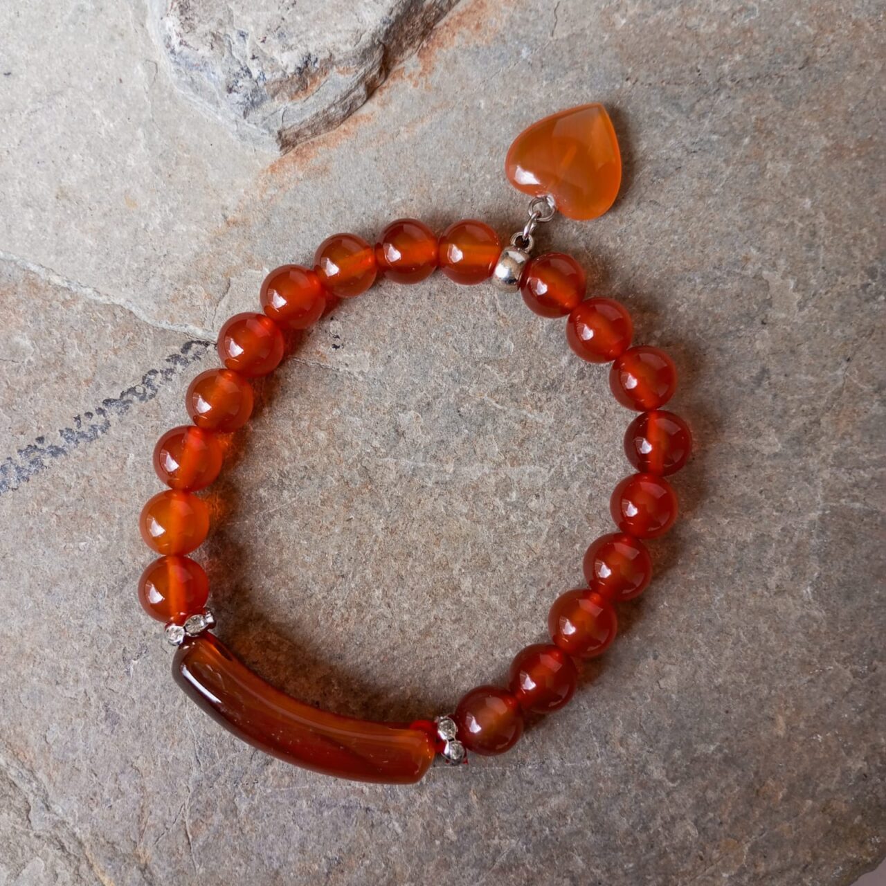 Pulsera en Piedra Ágata Cornalina con Placa