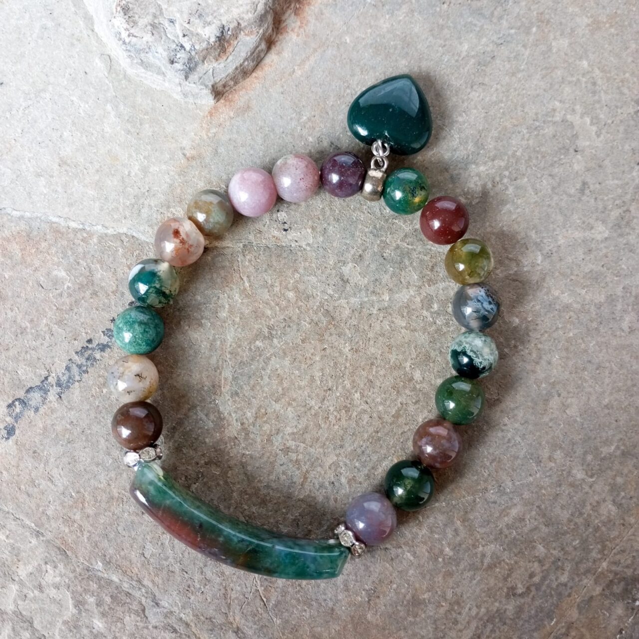 Pulsera en Piedra Ágata Musgo con Placa