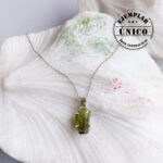 Dije en Plata con Piedra Peridoto