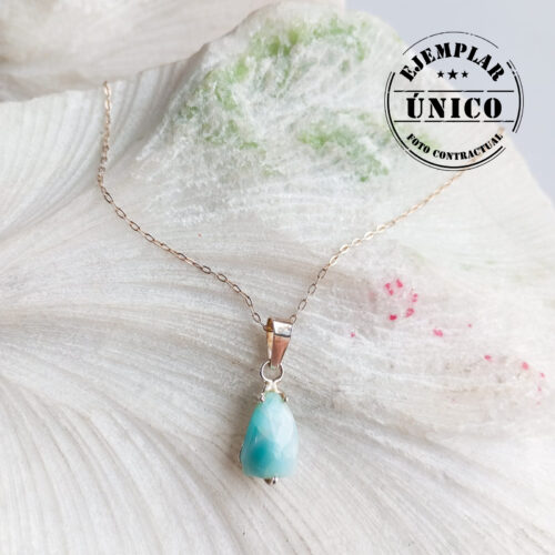 Dije en Plata con Piedra Larimar