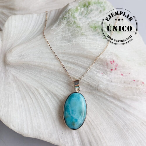 Dije en Plata con Piedra Larimar