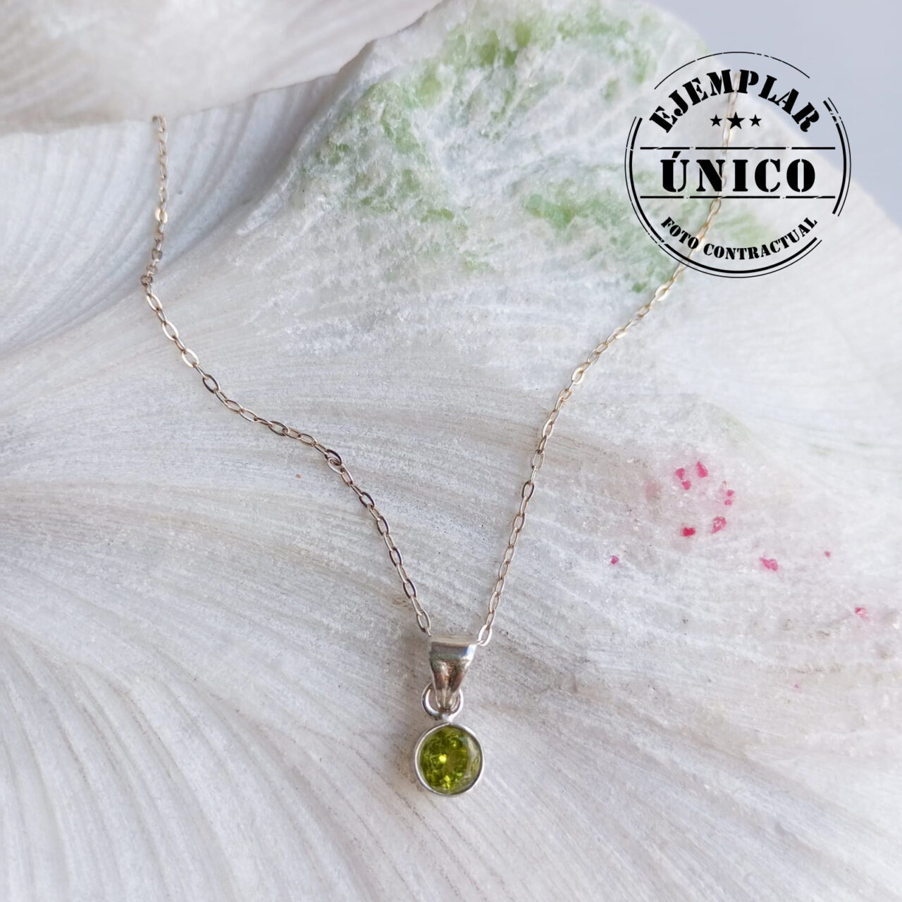 dije en plata con piedra peridoto Fotos producto con sello 2026 71
