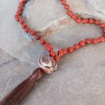 Código Sagrado en Piedra Jaspe Rojo